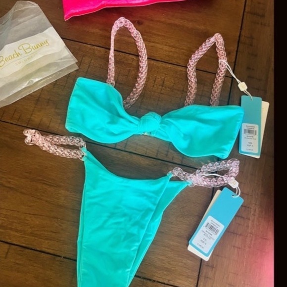 Tiffany Bikini - Picture 11 of 12